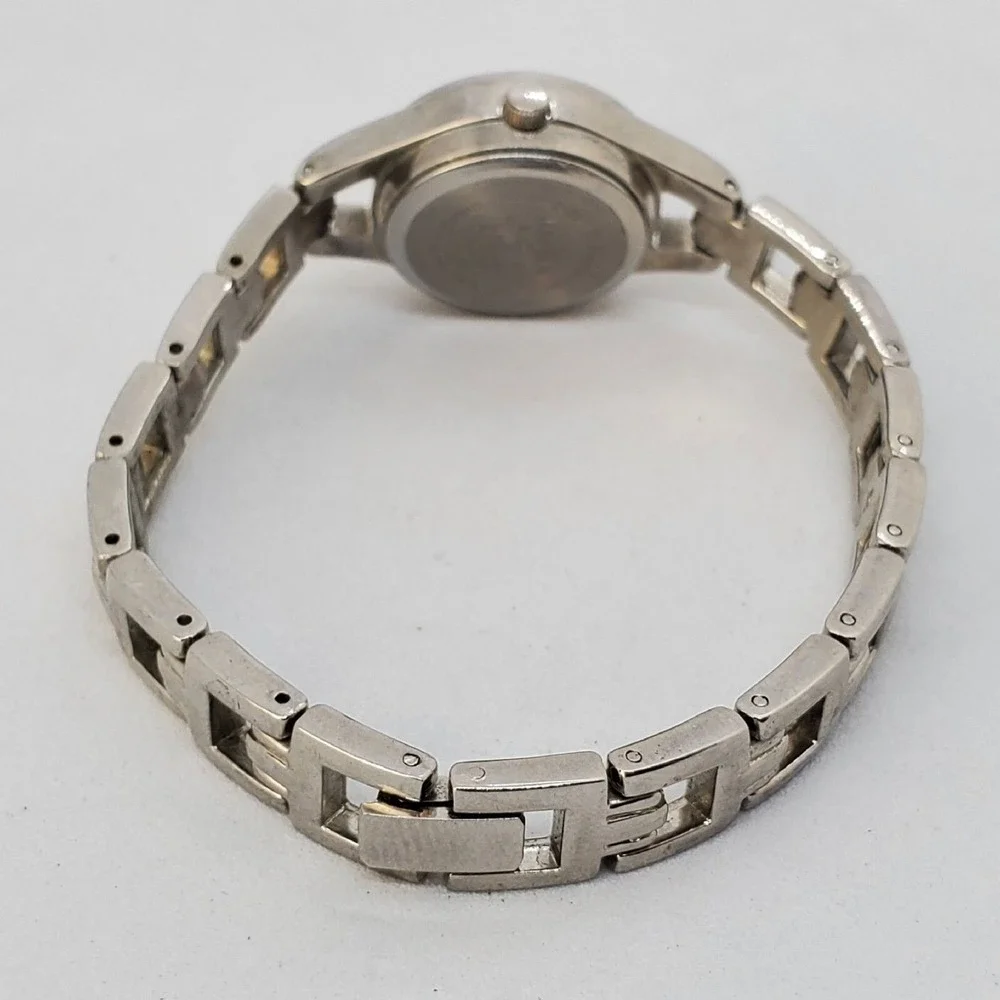 Easy‎ Read Women's Watch 24MM Gray Dial Gray Bracelet Band 7